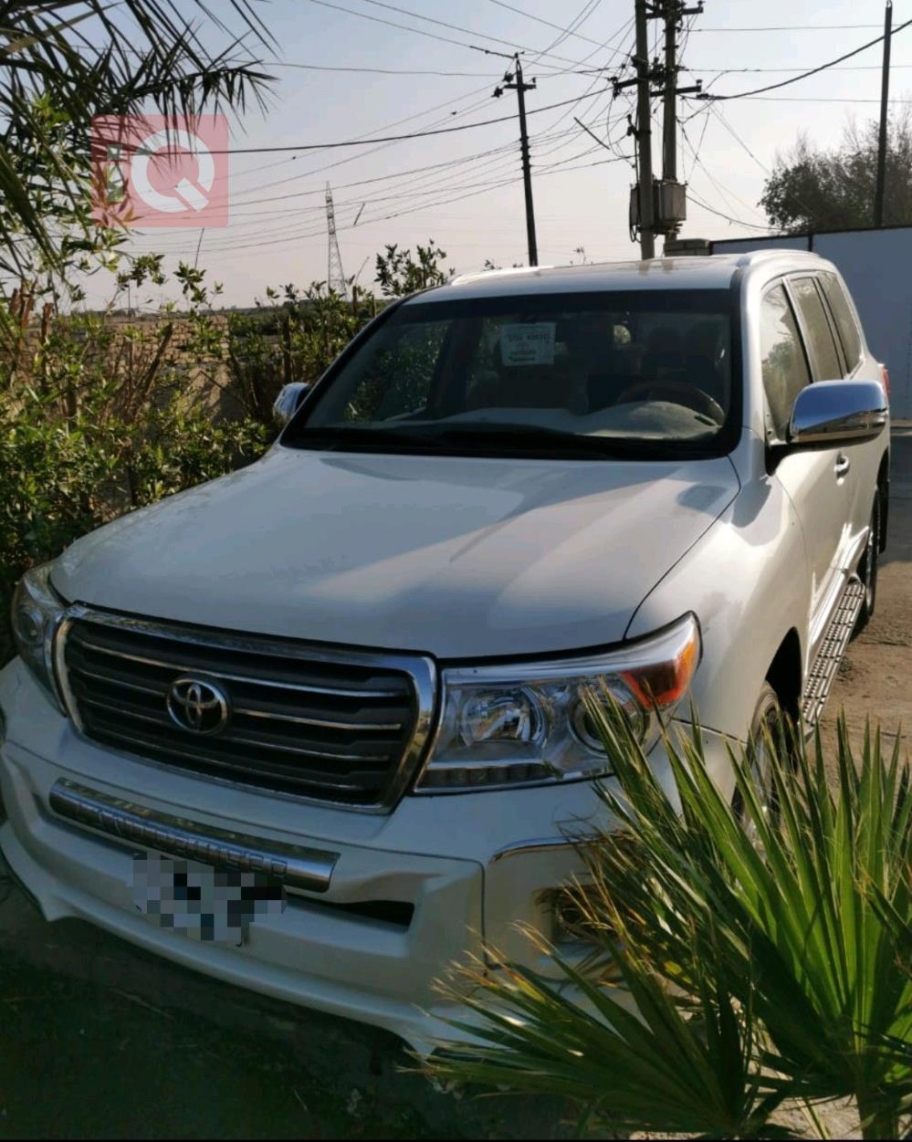 تۆیۆتا لاند کروزەر